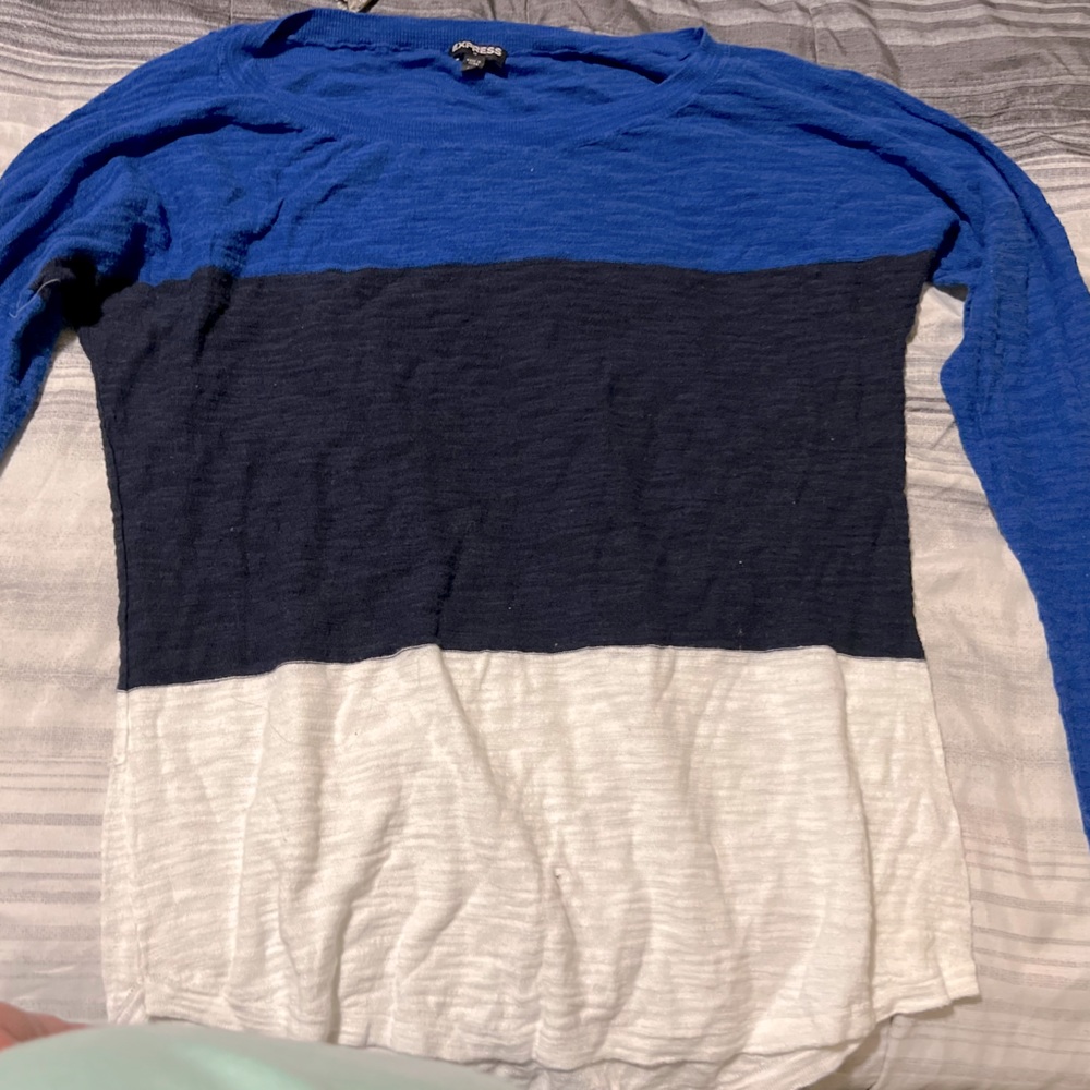 Express women’s shirt.